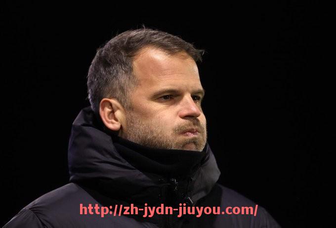 九游jiuyou-NBA合理冲撞区的规则与分析